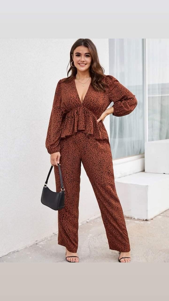 SHEIN 2pcs Plus Size Women Print Casual Set, Including Comfortable Top T-Shirt And Long Pants, Autumn/Spring Holiday Outfit