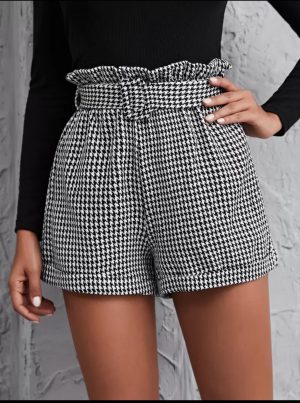 SHEIN Privé Belted Elegant Rooster Paw Shorts