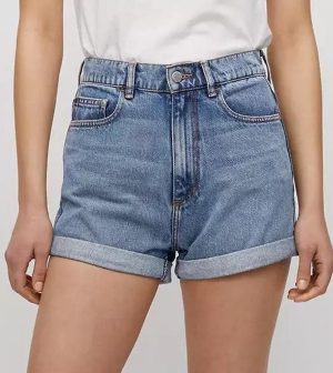 SHEIN Pocket Rolled Hem Casual Denim Shorts