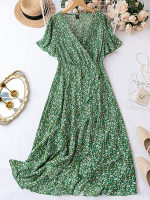 SHEIN LUNE Plus Ditsy Floral Surplice Front A-line Dress