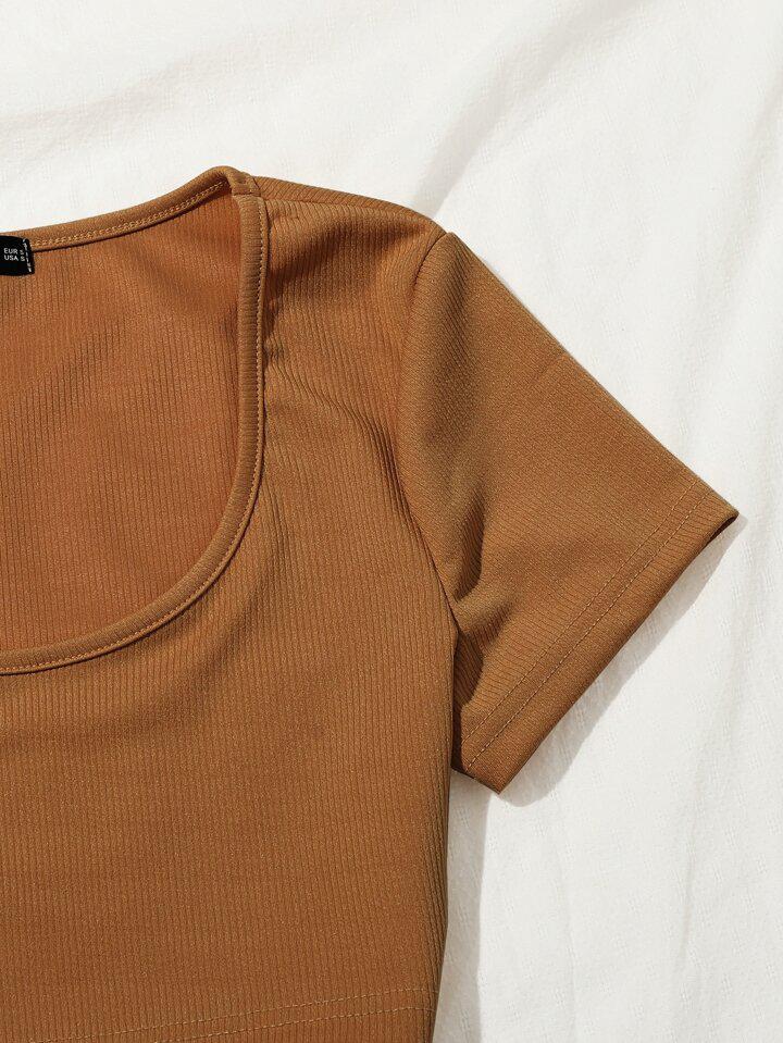 Scoop Neck Crop Tee & Tie Waist Shorts Set - الصورة 5