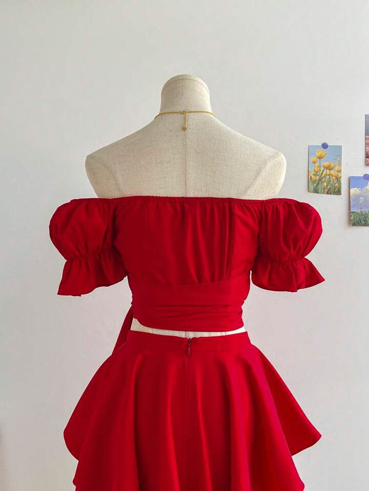 the-shoulder Top with Front Drawstring & Layered Low Skirt - الصورة 5