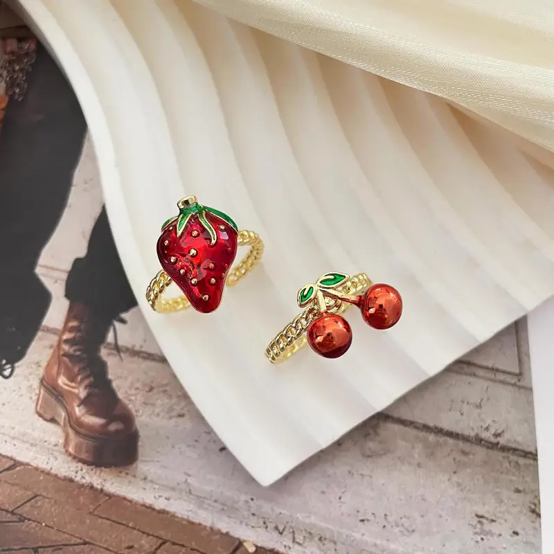 Strawberry Themed Rings - الصورة 5
